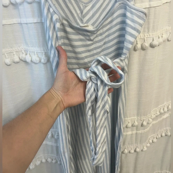 Caution to the wind light blue and white striped dress size M-L - Picture 6 of 8